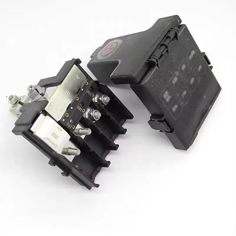 Battery Positive Fuse Box Cover, Battery Terminal Cover For Changan Raeton CC / CS35PLUS / New Eado