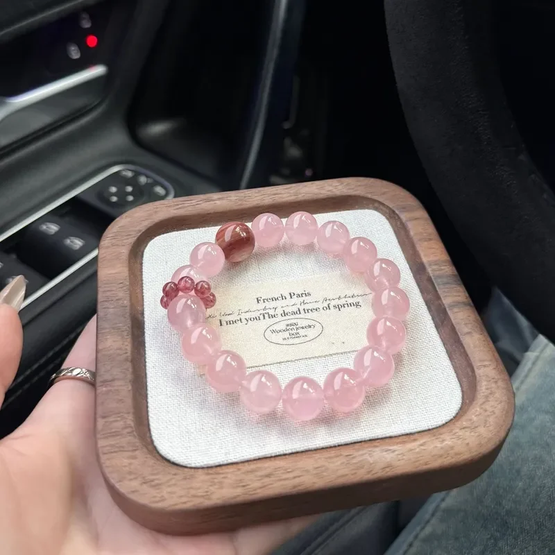 bracelet-en-cristal-naturel-de-mica-de-lithium-violet-doux-et-delicat-aux-reflets-de-fleur-de-pecher-et-de-petite-fraise-fraiche