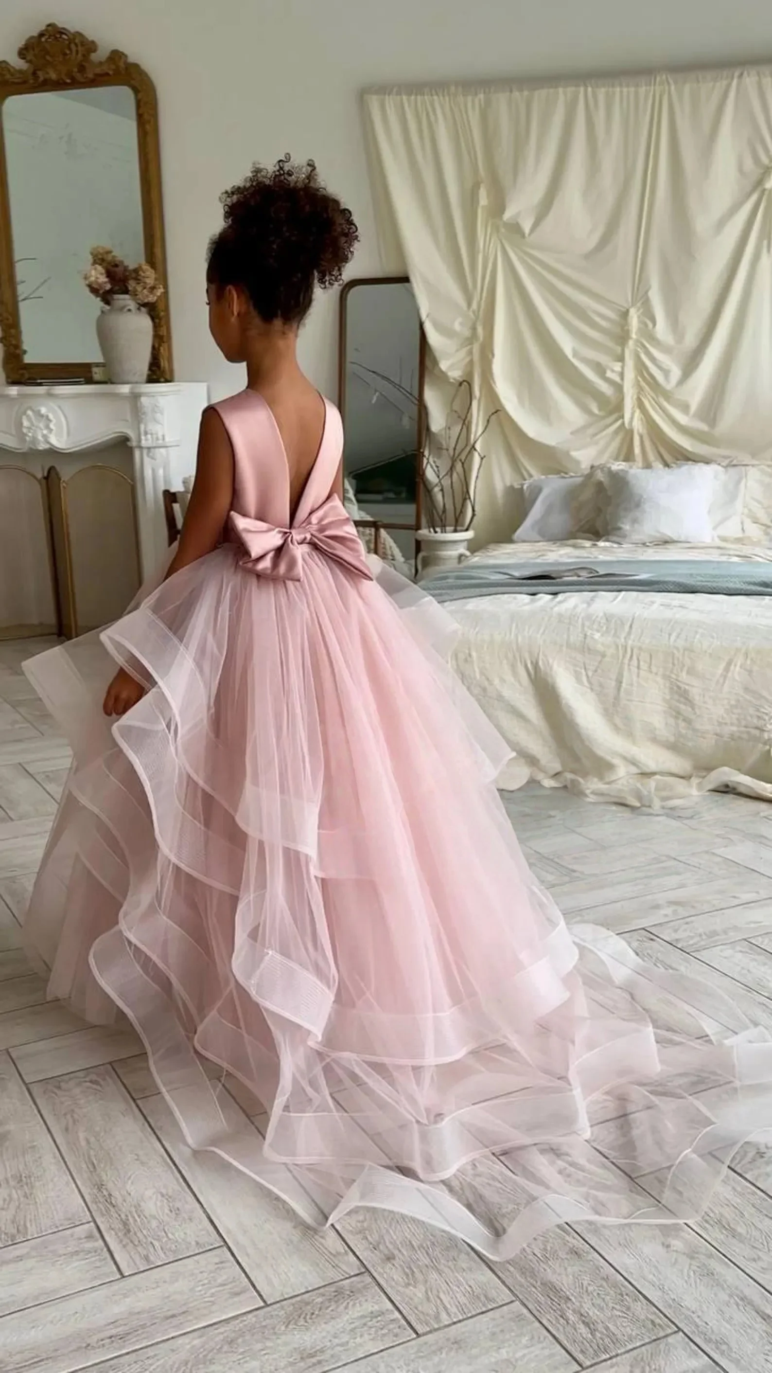Girls' Pink V-Back Big Bow Tail Dress, Children's Multi-Layer Mesh Flower Girl Dress, Piano Catwalk Performance Princess Dress
