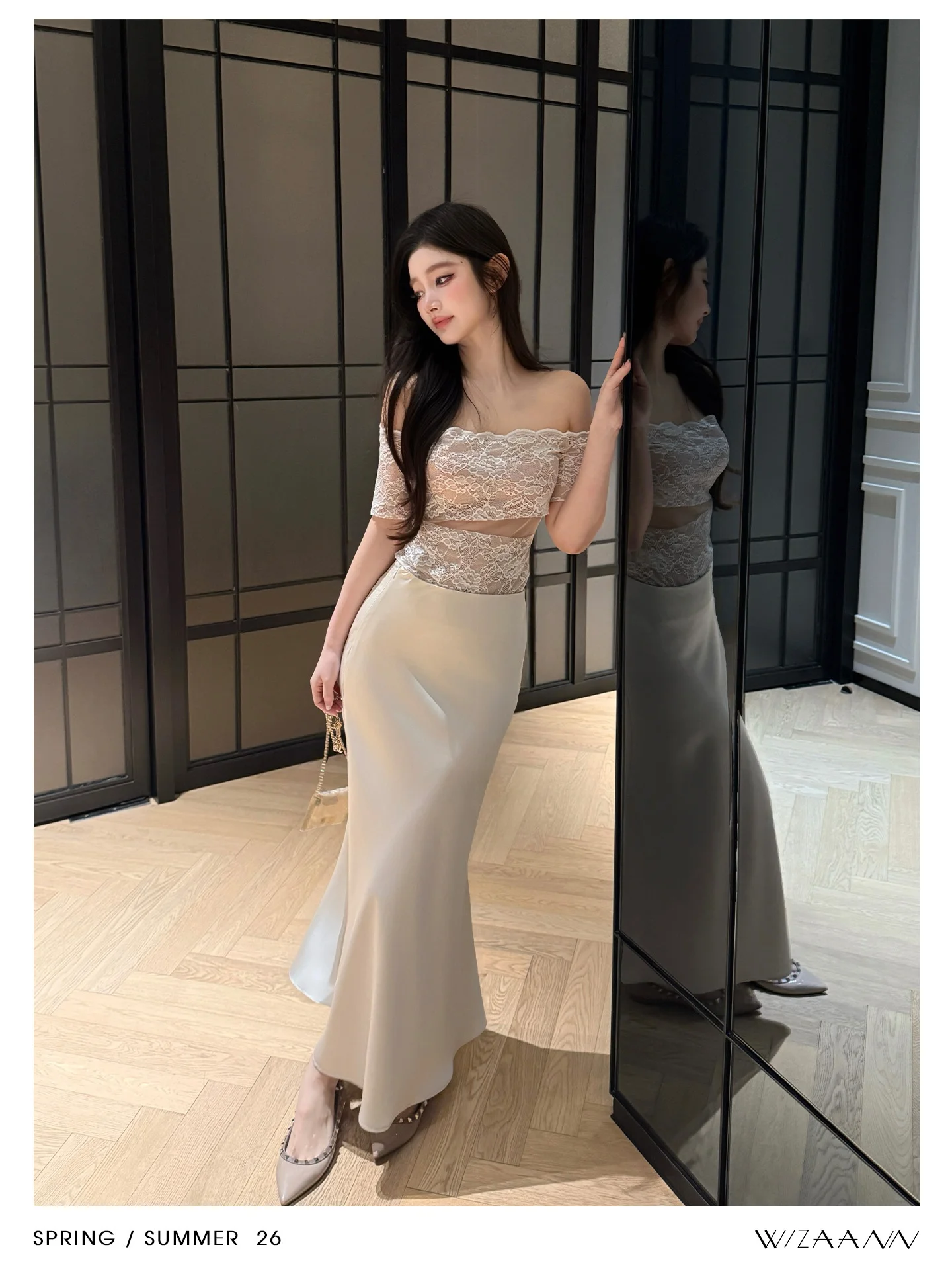 

WizAann Champagne Lace Bustier Silk Half Skirt Slimming Waist Design Ladies Fashion Spring Collection Standard Fit Chinese Made