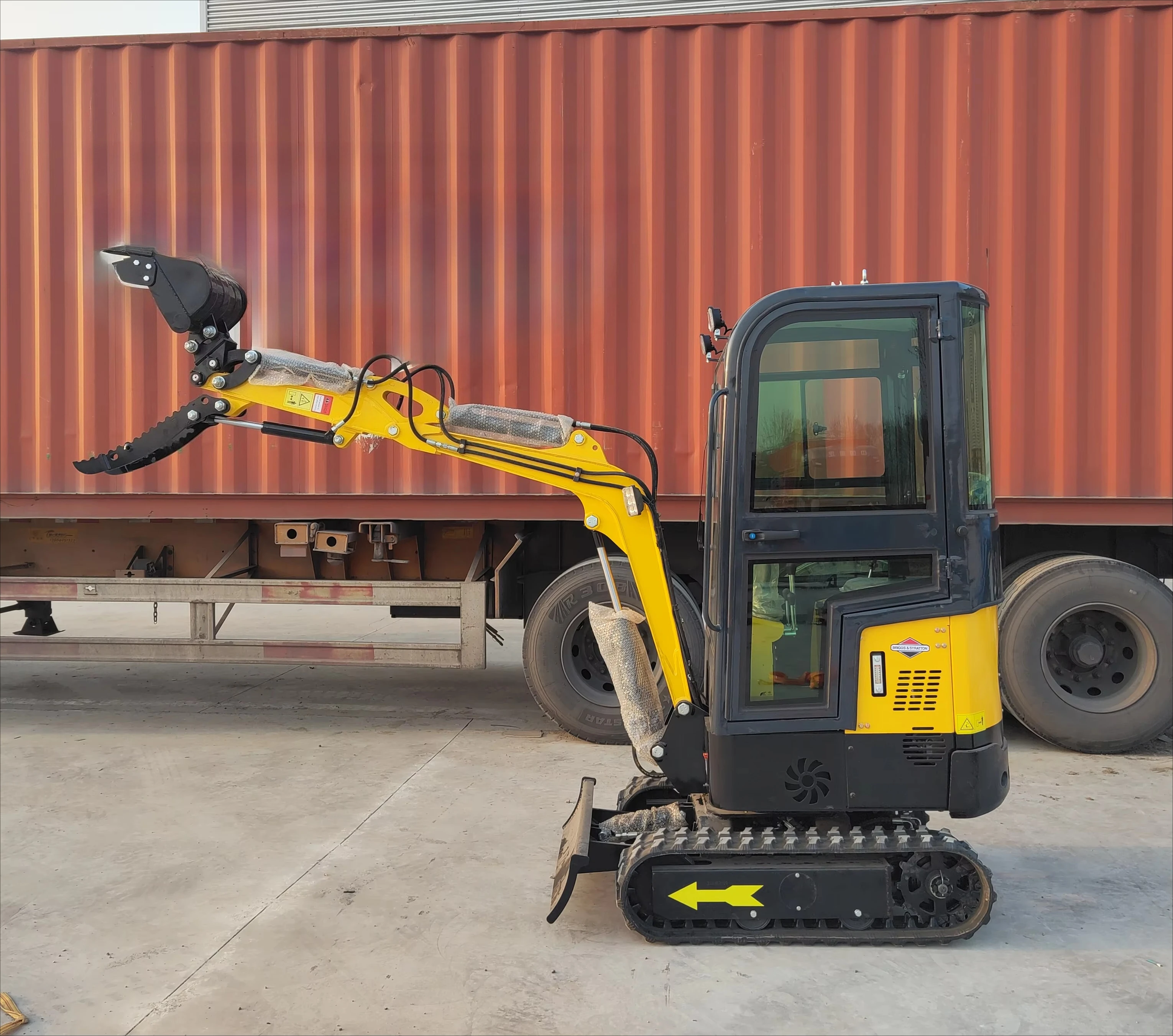 Free Shipping 1000kg Hydraulic Mini Excavator With Competitive Prices