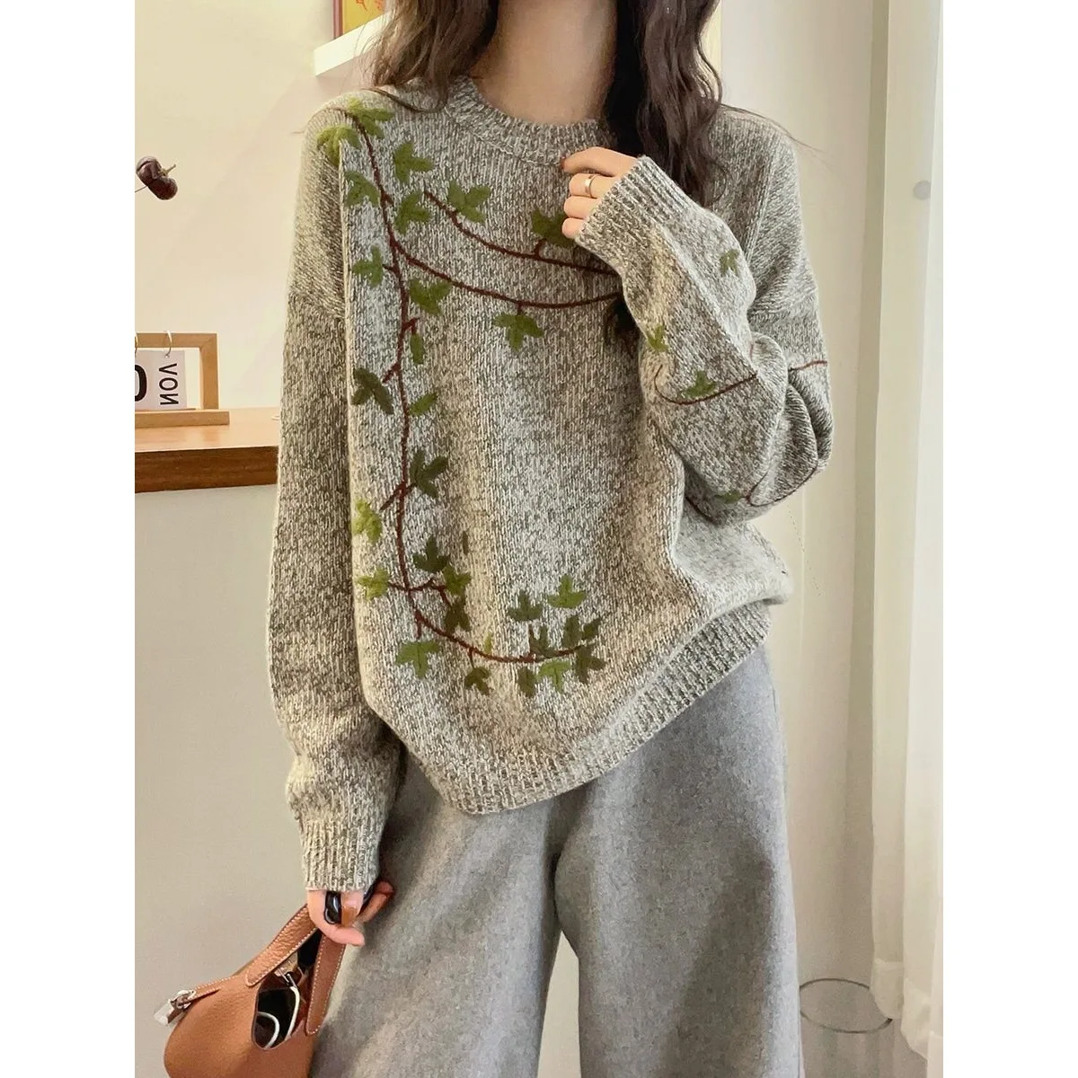 

Embroidered Knit Women's Winter 2025 New Western Style Sweater Pullover round Neck Fashion New Loose Top