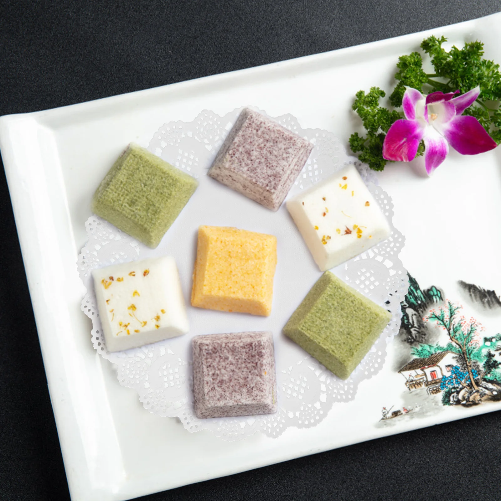 

100 pcs Round Baking Paper Doilies Premium Lace Mats For Cakes Cupcakes Cookies Decorating Hollow Placemat Disposable Tableware