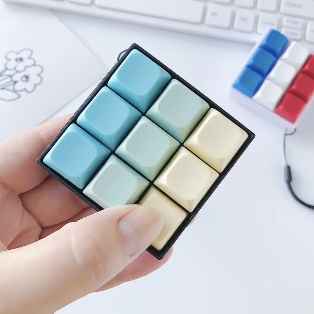 

9-button Keyboard Keychain Square Shaft Tester Keyboard Caps Toy Calming Relaxing Mechanical Keyboard Keyring Adults Children