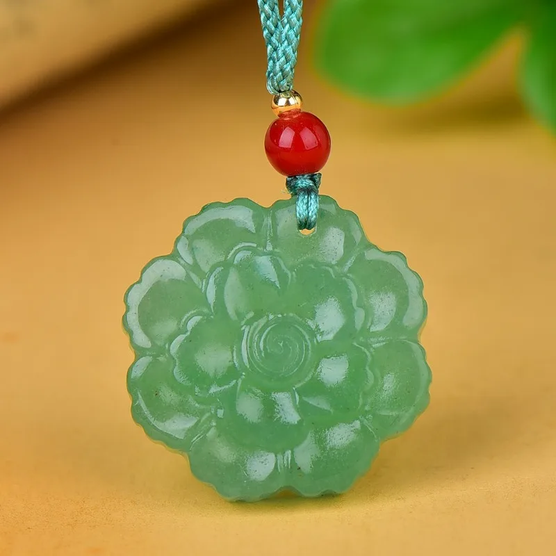

Exquisite Aventurine Jade Auspicious Flower Pendant New Fashion Ancient Style Simple Pendant for Men and Women