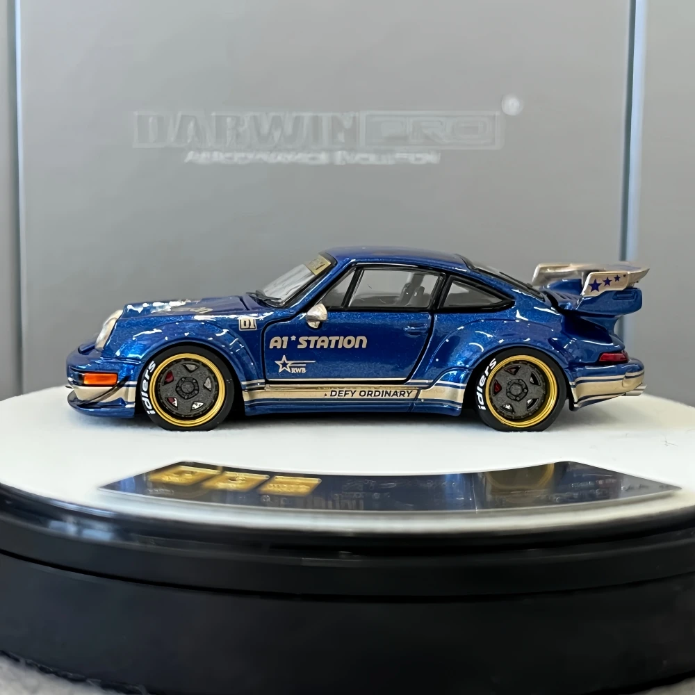 PGM 1:64 RWB964 A1 STATION Diecast Model Car
