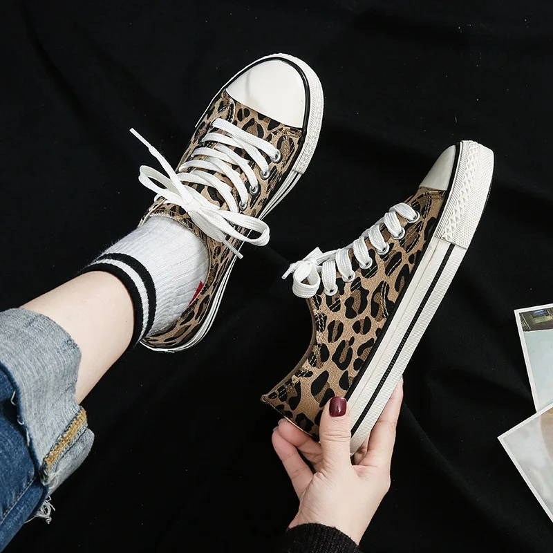 Sapatos femininos de lona com estampa leopardo, sapatos vulcanizados, novo estilo, tendência da moda