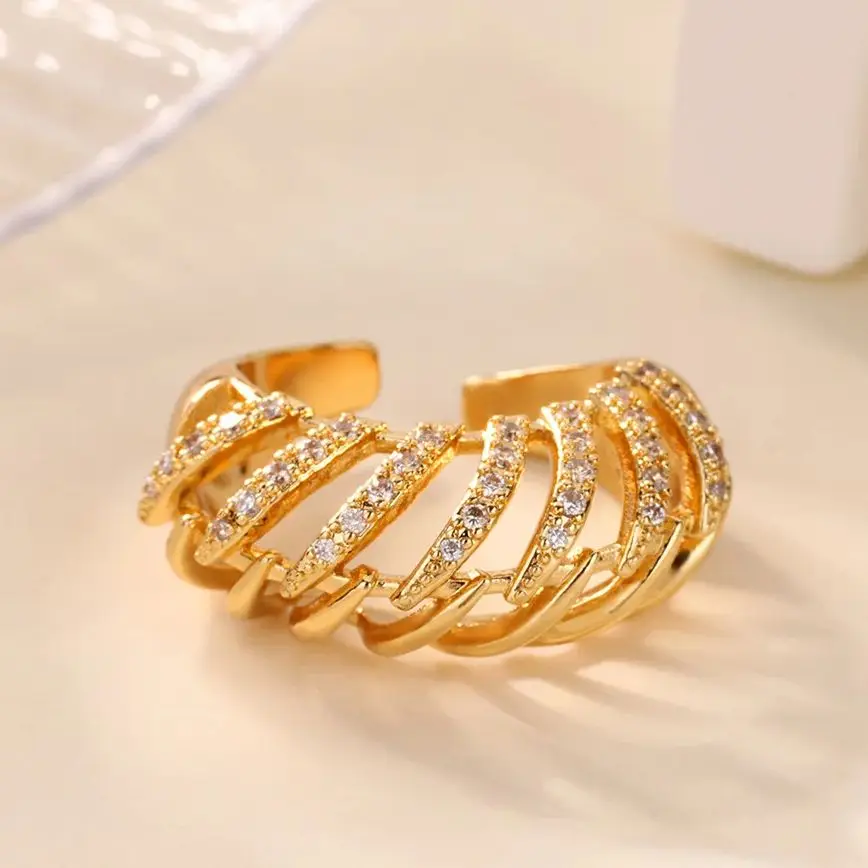 

Zircon Hollow Croissant Rings for Women Gold Color Stainless Steel Geometric Croissant Ring Wedding Valentine Jewelry Gift
