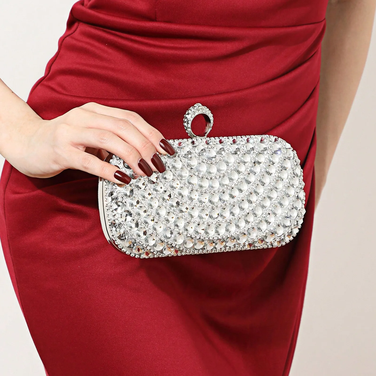 New Fashionable Women's Evening Clutch Bag with Ring Diamond Inlay for Weddings and Parties Chain Bag
