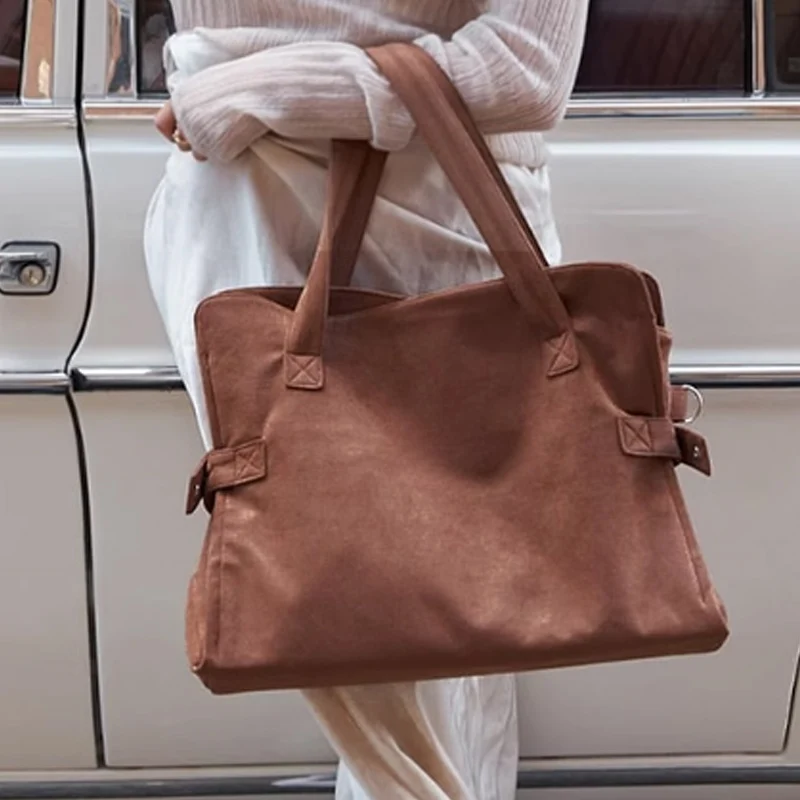 

Retro Design Simple Casual Handbag Commuting Tote Bag Large Capacity Casual Computer Bag Shoulder Bag