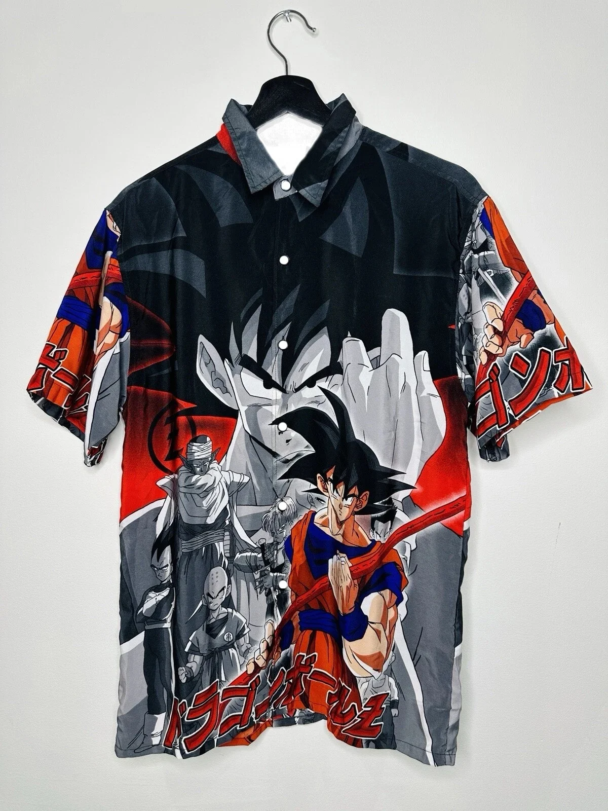 2026 Sommer Atmungsaktives Herrenhemd Dragon Ball Goku Krillin Piccolo Trunks Y2K Übergroßes Harajuku Streetwear Kurzarm-Oberteil