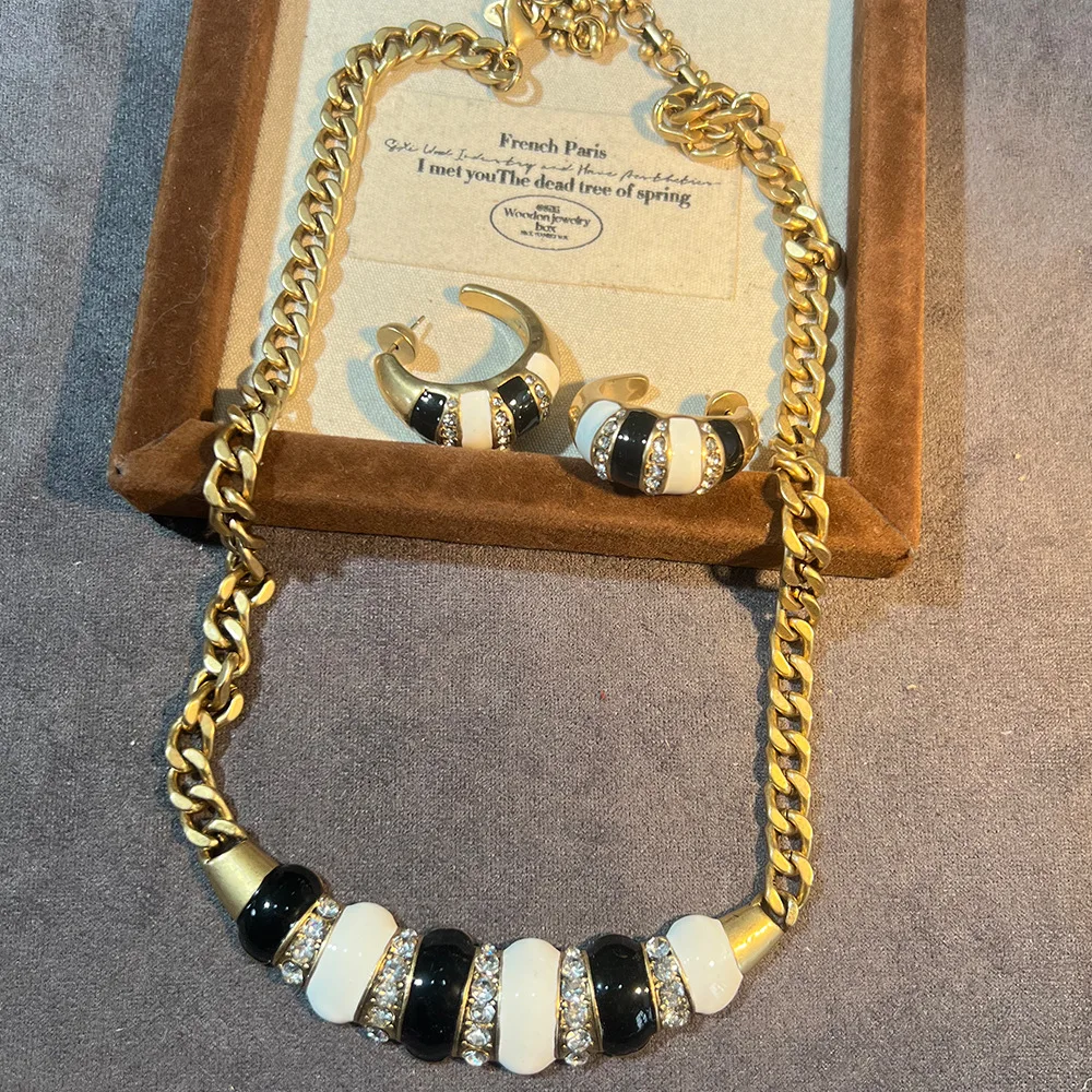 

Классический и нишевый дизайн в Европе и Америке, серьги-гвоздики в придворном стиле, модный винтажный комплект украшений для женщин