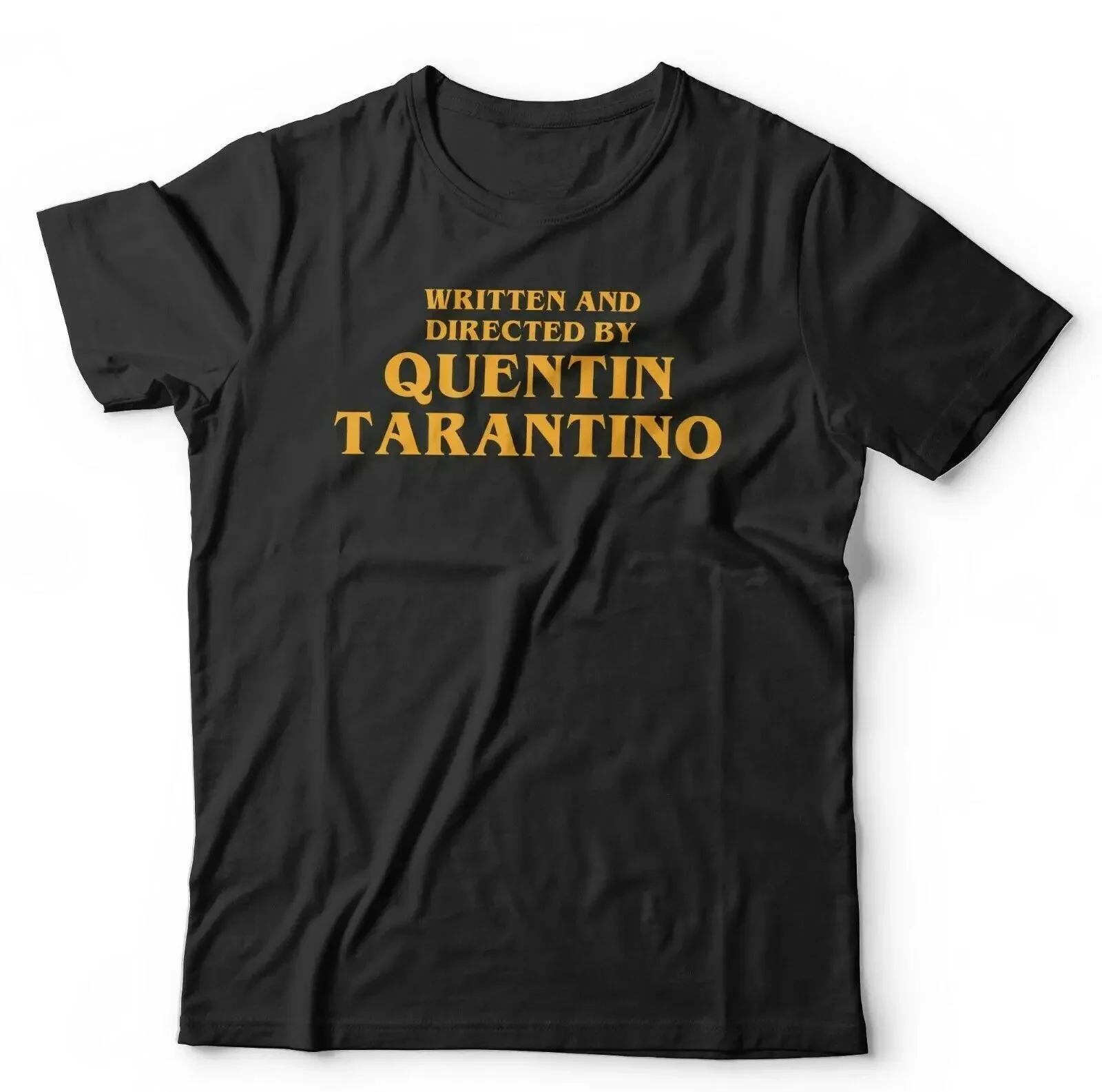 escrito-e-dirigido-por-quentin-tarantino-camiseta-unissex-e-infantil-–-engracado-filmes