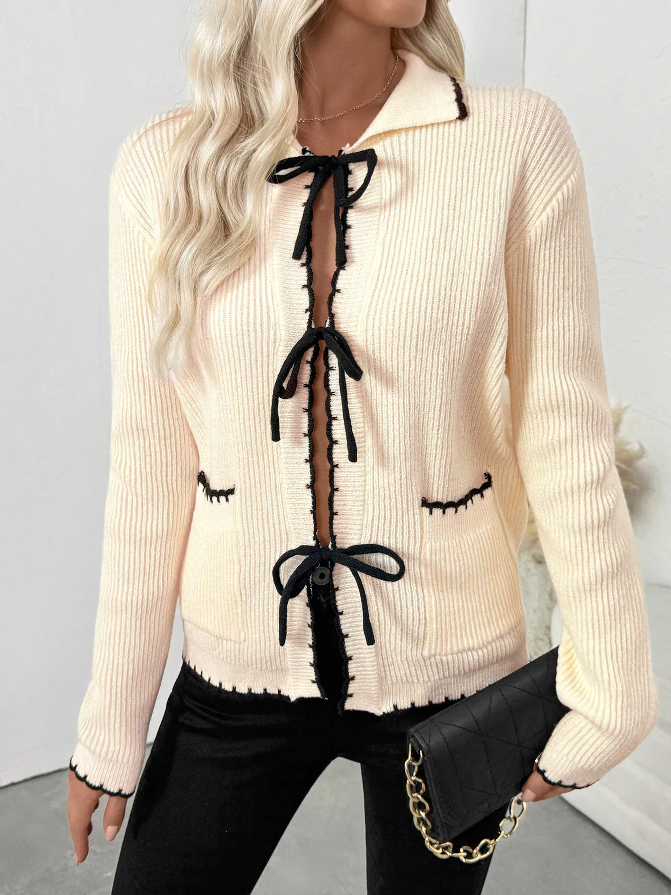 

New contrasting color chest tie cardigan sweaters for women in the autumn and winter of 2025 in Europe and America
