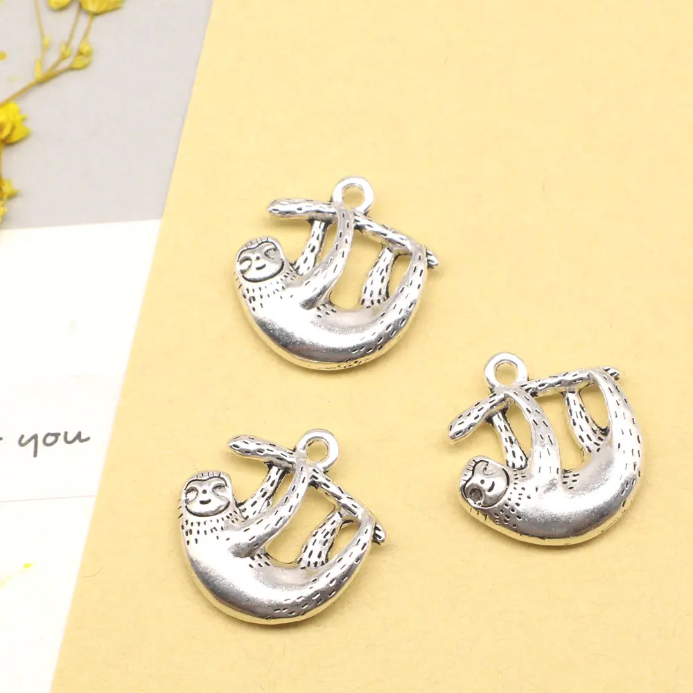 

5pcs 20x20mm Otter Charms Pendants Craft Diy Beautiful Jewelry Antique Silver Color