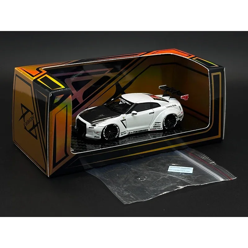 

404 Error 1:64 LBWK GTR R35 Pearl White Carbon Cover Resin Diorama Car Model Collection Miniature Toys