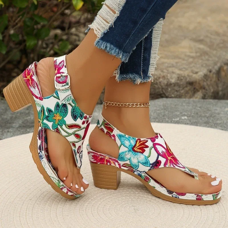 2024 Summer New Women's Sandals Large Size Color Block Women's Wedge Open Toe Shoes Fashion Buckle Printed Beach Flip Flops