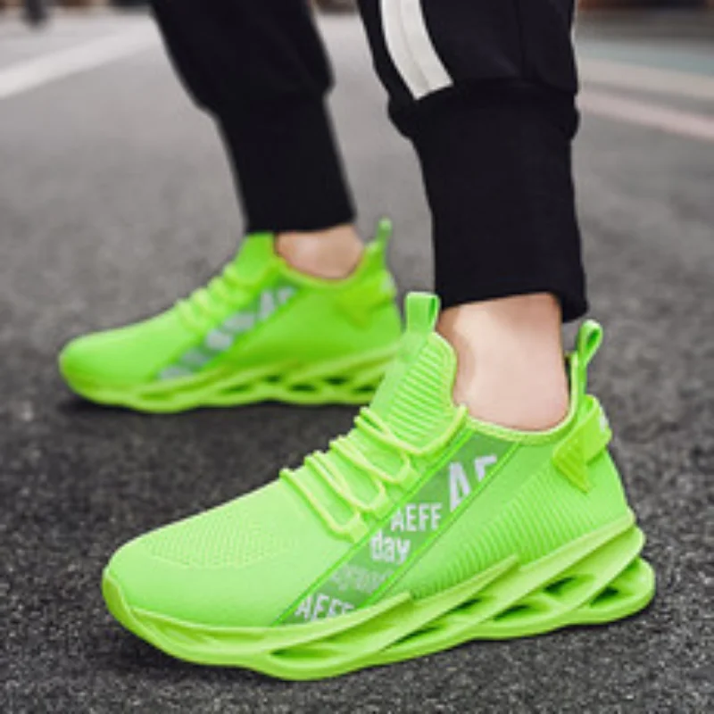 

2025 Summer Men Shoes Fashion Casual Sports Running Shoes Breathable Casual Shoes Male Tenis Moccasins Platform Sneakers Men