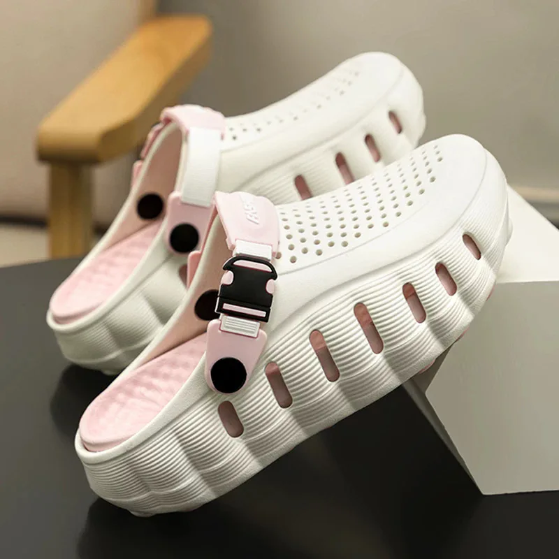 Neue Lochschuhe für Herren im Sommer, dicksohlig, rutschfest, atmungsaktive Fahrersandalen, langlebige und modische Strandschuhe. – Detail 26