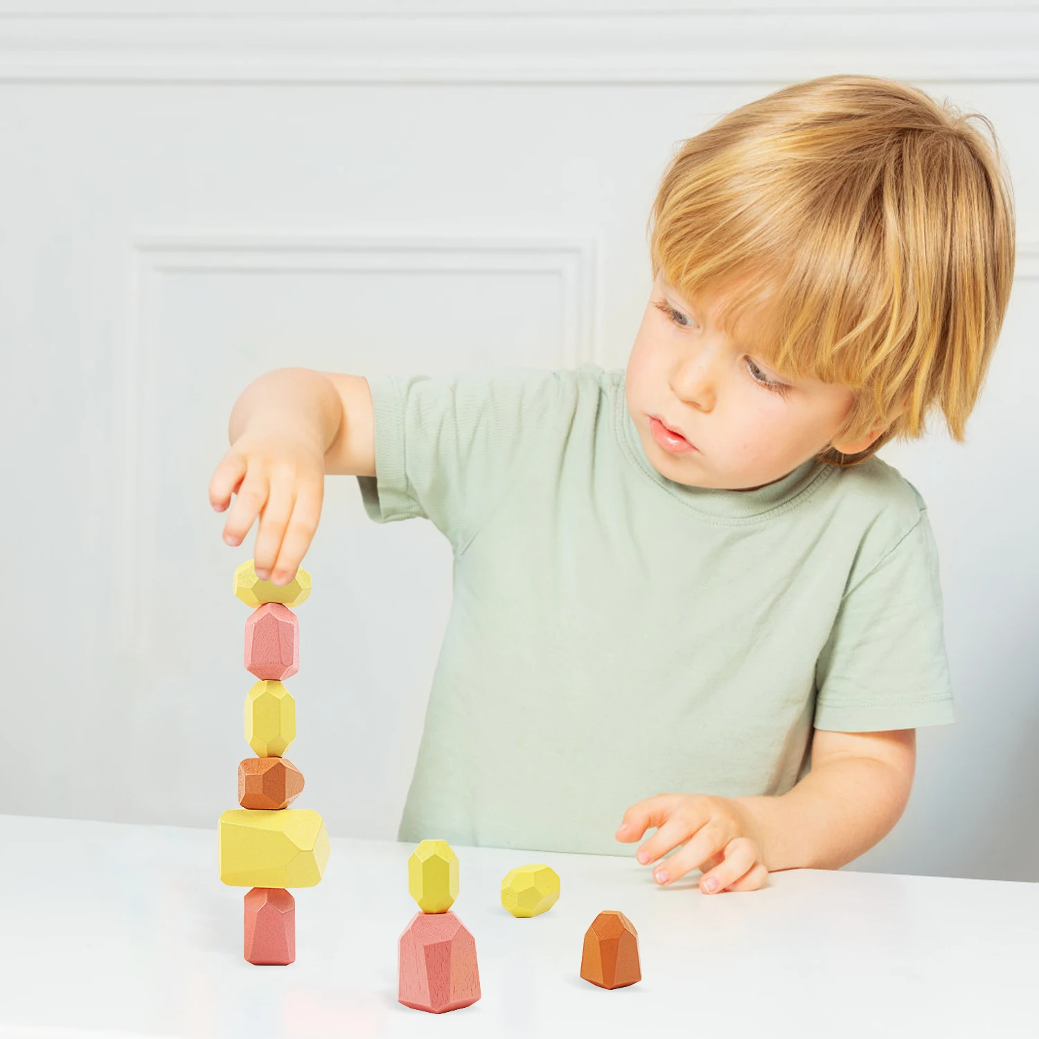 Combinação colorida empilhada pedra brinquedos, educação infantil, exercício, foco, coordenação olho mão