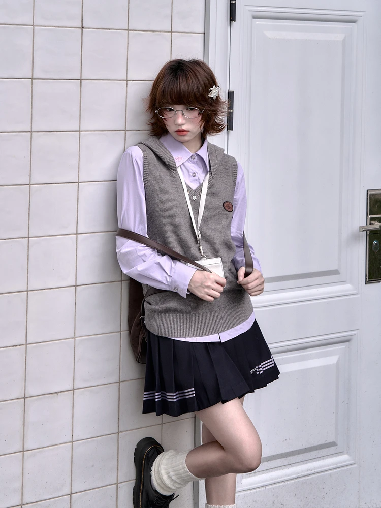 

Ele Knitted Hooded Vest for Layering Snow Clear Lily Series Women's Faion Inner Wear Long Sve Double Collar Regular ...