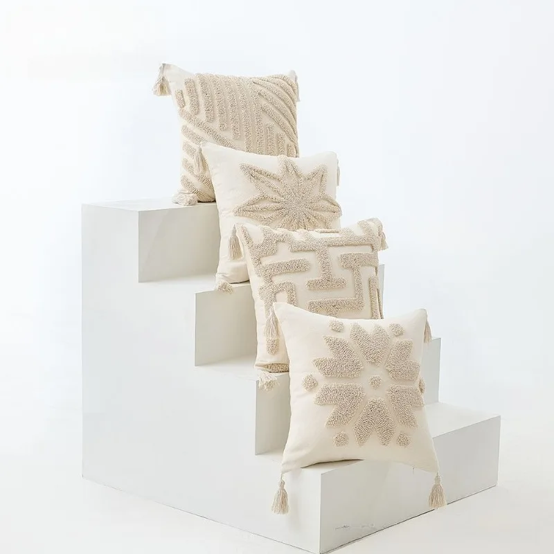 Delicate Tufted Embroidery Pillowcase Super Soft Boucle Velvet Cushion Cover Luxury Plush Textured Pillow Cover
