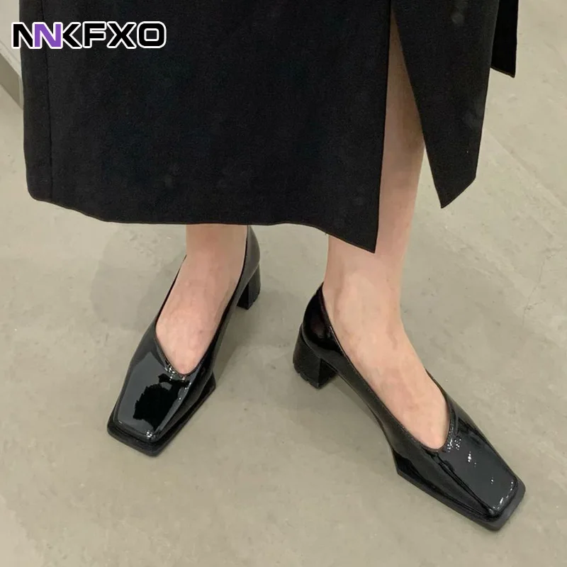 

2023 Spring and Autumn Vintage Low Heels Square Toe Shallow Commuter Single Shoe Women's Fashion Thick Heels