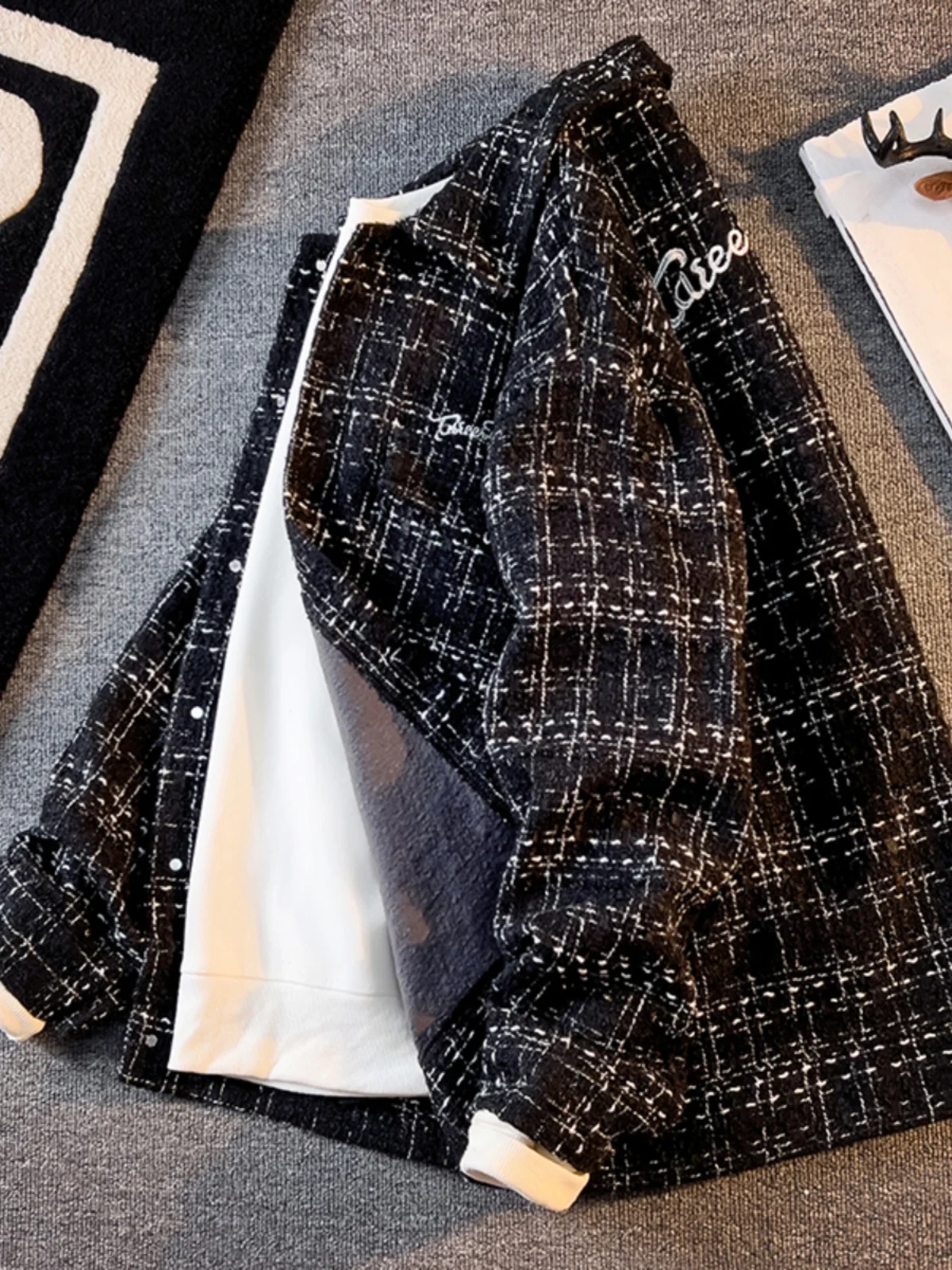 

Мужское шерстяное пальто в американском ретро-стиле в клетку, модное, премиум-класса, весна-осень, с отложным воротником, в стиле маленькой Франции