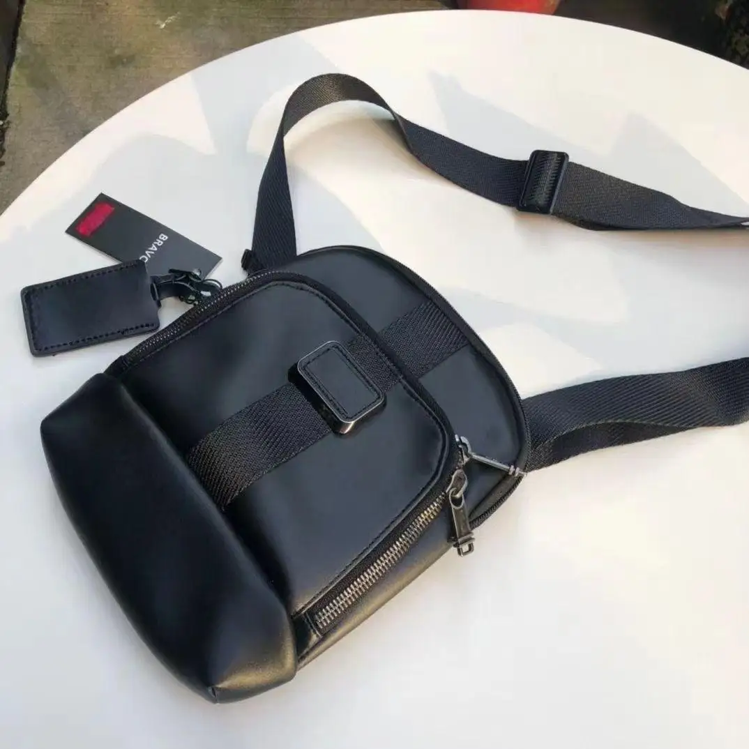 Tas Selempang Ramping untuk Pria, Tas Dada Crossbody Ringkas untuk Perlengkapan Penting, Desain Ringan 222402