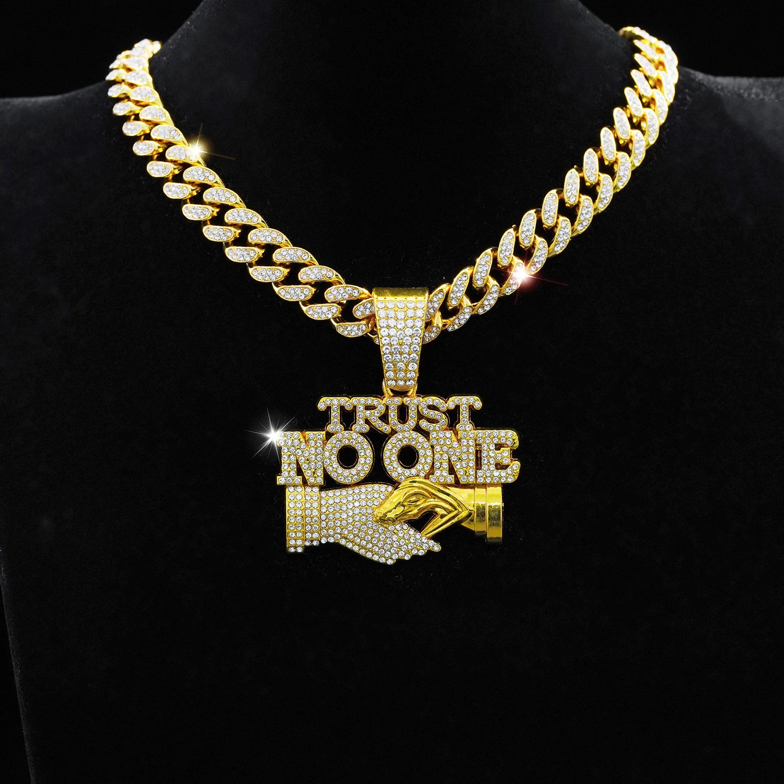 Men\'s Letter TRUST NO ONE Pendant Necklace, Hip Hop Style Rhinestone Necklace Suitable For Party Or Back-To-School Season