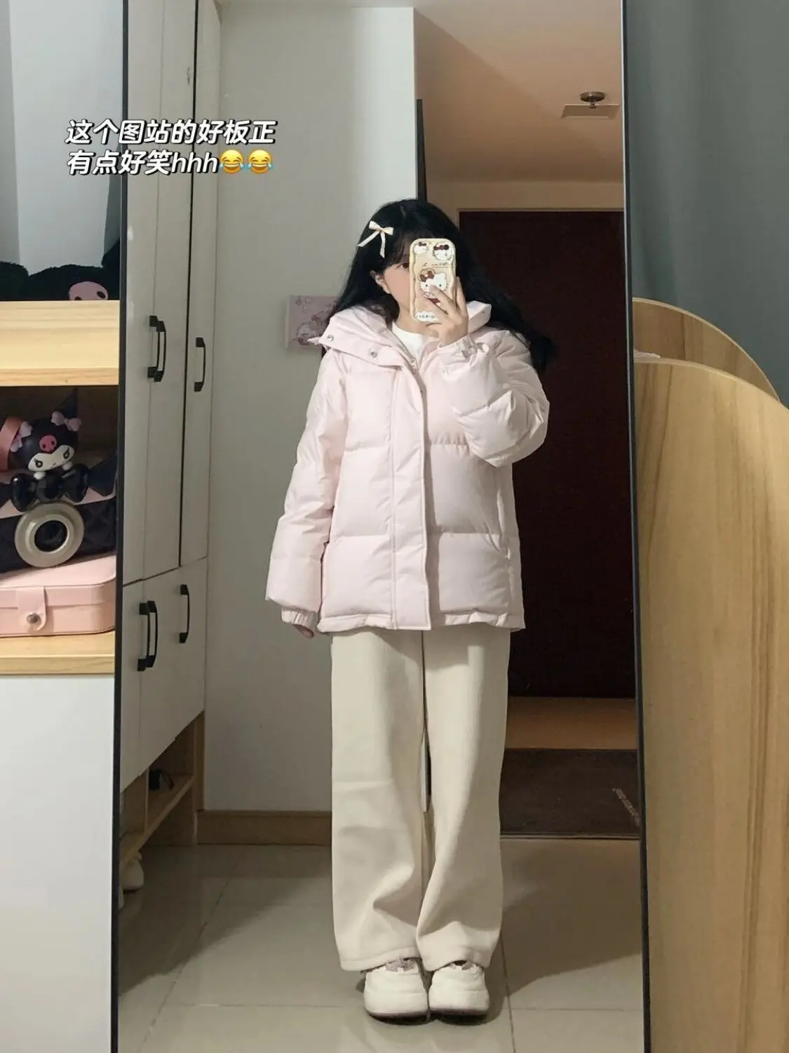 

Женские зимние пуховики: модные повседневные утепленные куртки с капюшоном и длинными рукавами для женщин