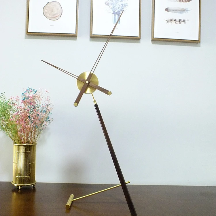Nordic simple creative desk clock black walnut large hands long arm brass silent clock ornament