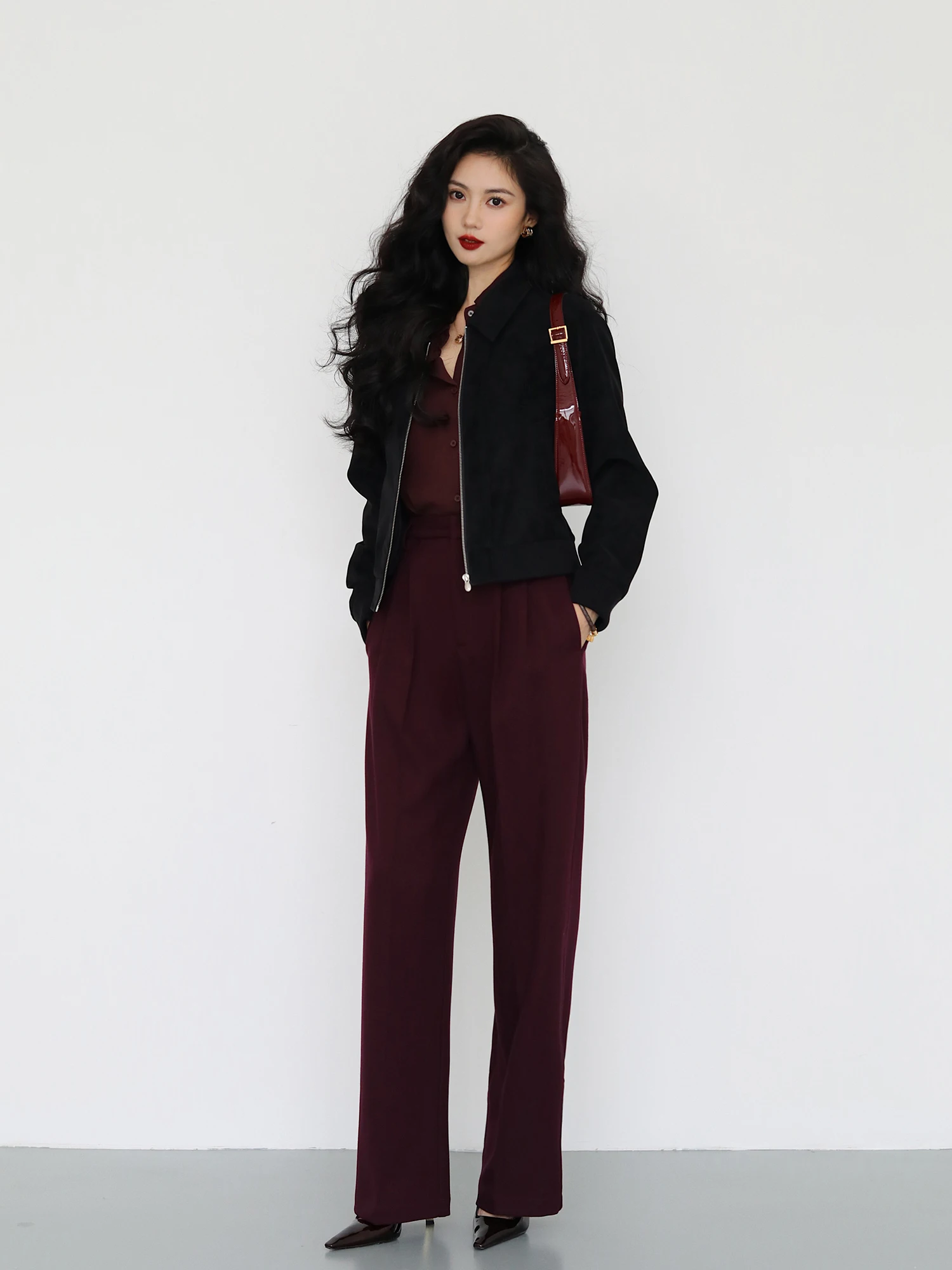 กางเกงสูทผู้หญิงสีแดง Angola ของ TAIYANG OFFICE ทรงขากว้างเอวสูง ผ้าพลิ้ว ทรงตรง ใส่ได้ทั้งฤดูใบไม้ผลิและฤดูใบไม้ร่วง