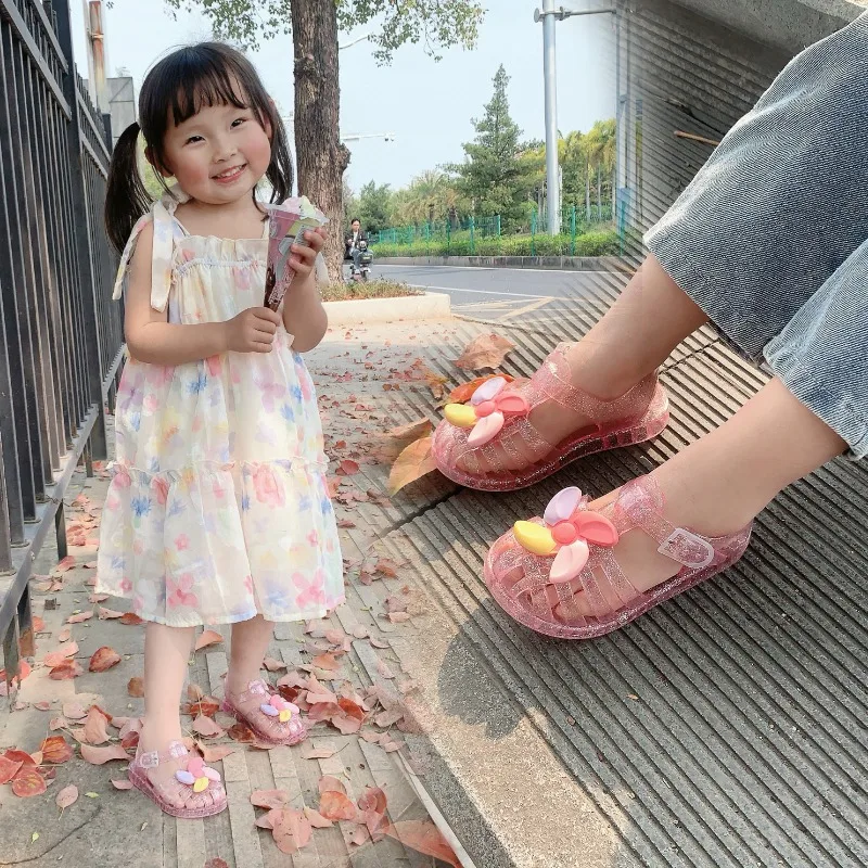 

New Soft Soled Roman Shoes for Children and Girls Crystal Fruit Shoes Princess Fresh Fashion Children Beach Shoes for Children