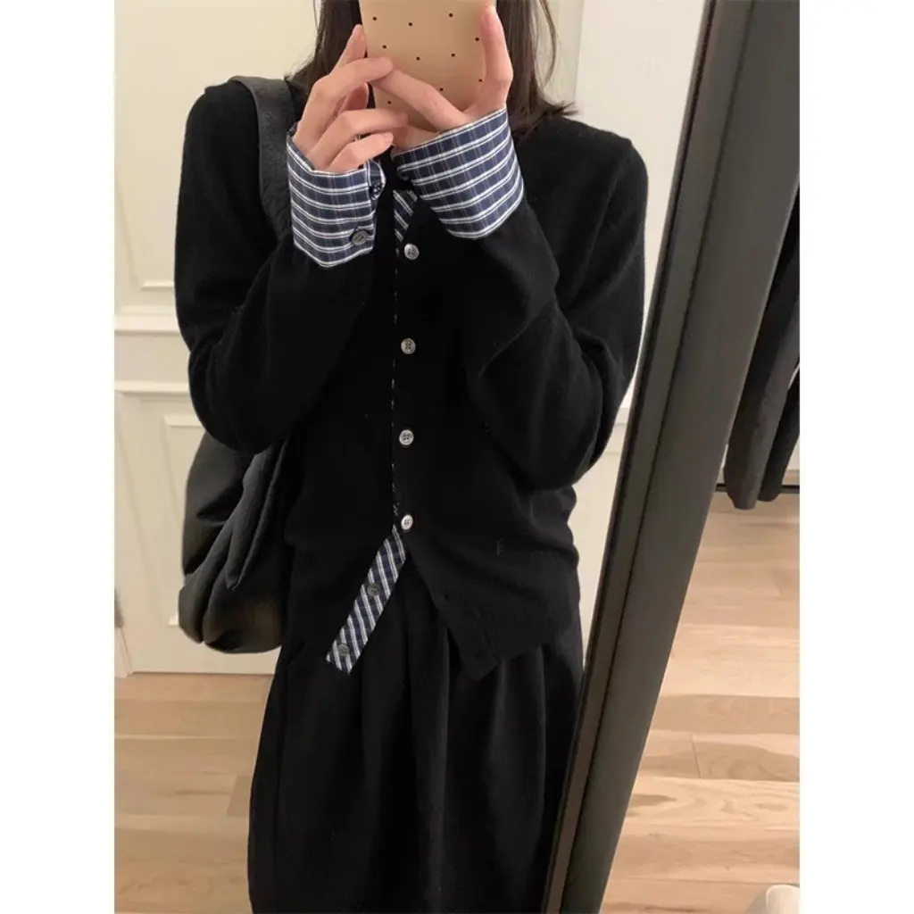 Contrasting Fake Two-Piece Plaid Top Lazy Style Knitted Cardigan Black Jacket Versatile Age-Reducing Spring