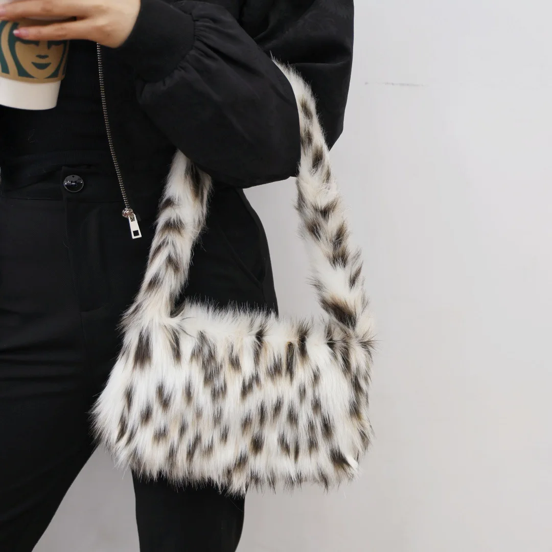 Y2K Trendige Plüsch-Unterarmtasche Damen Herbst-Winter Mode Einzelhandtasche Leopardenmuster-Tasche für Streetstyle – Detail 4