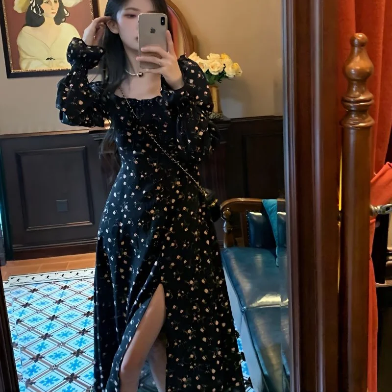 

Slightly Fat Senior French Retro Long-sleeved Square Neck Floral Dress Autumn 2024 New Women's Fashion Dress