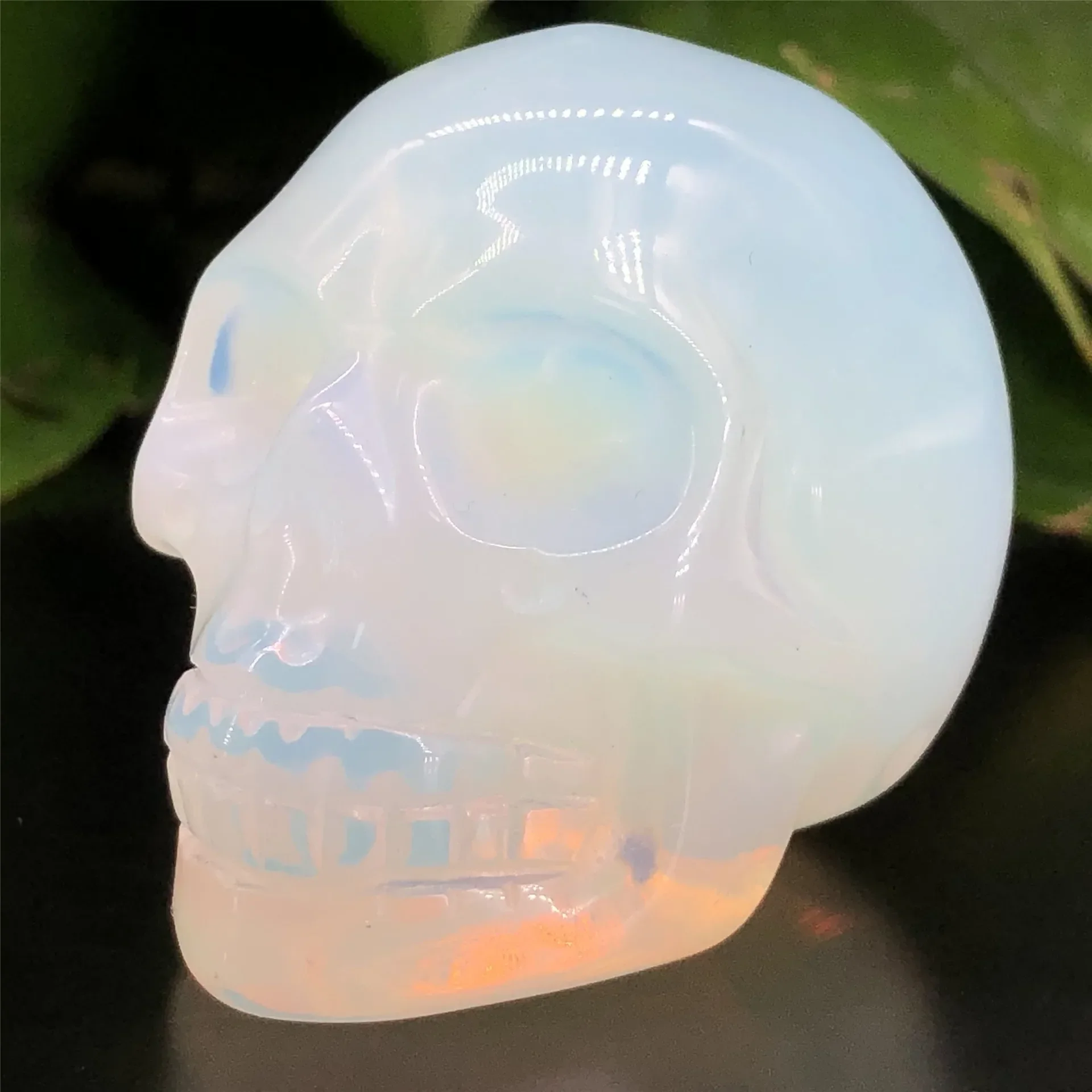 

Wholesale of 2-inch artificial protein stone bone crystal skull small ornaments for collection as a gift of 5CM