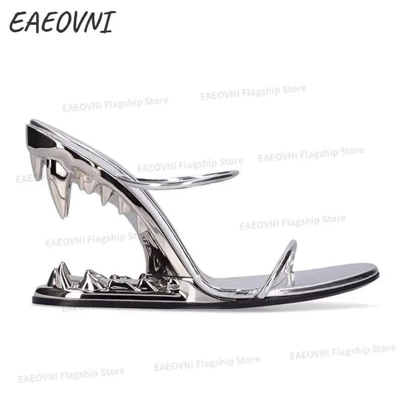 2023 European and American Summer New Fashion Metal Teeth Sandals with Profiled Heels High-heeled