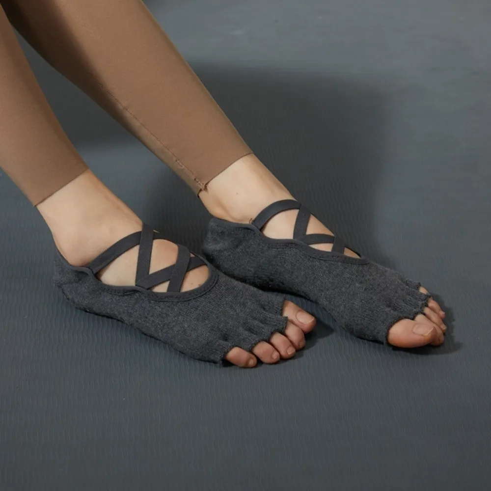 

1 Pair Anti Slip Five Finger Yoga Socks Cross Strap Full Five Finger Split Finger Yoga Socks Professional Half Open