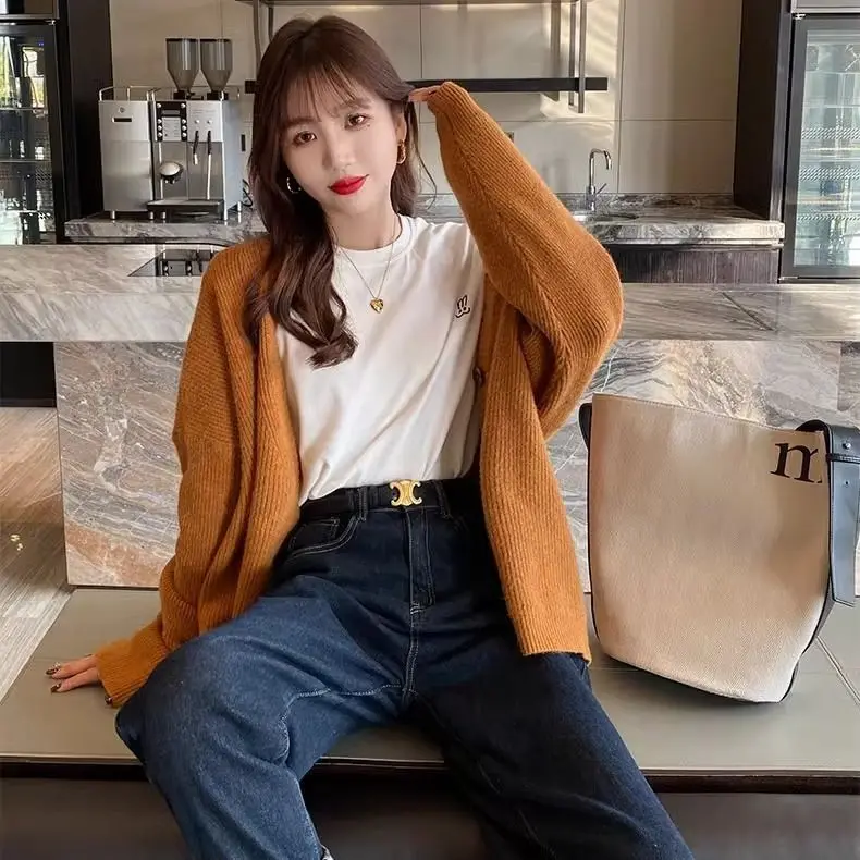 Stylish Embroidered Long Sleeve round Neck German Velvet Rabbit Base Shirt Loose Slimming Trendy Underwear Korean Style Top