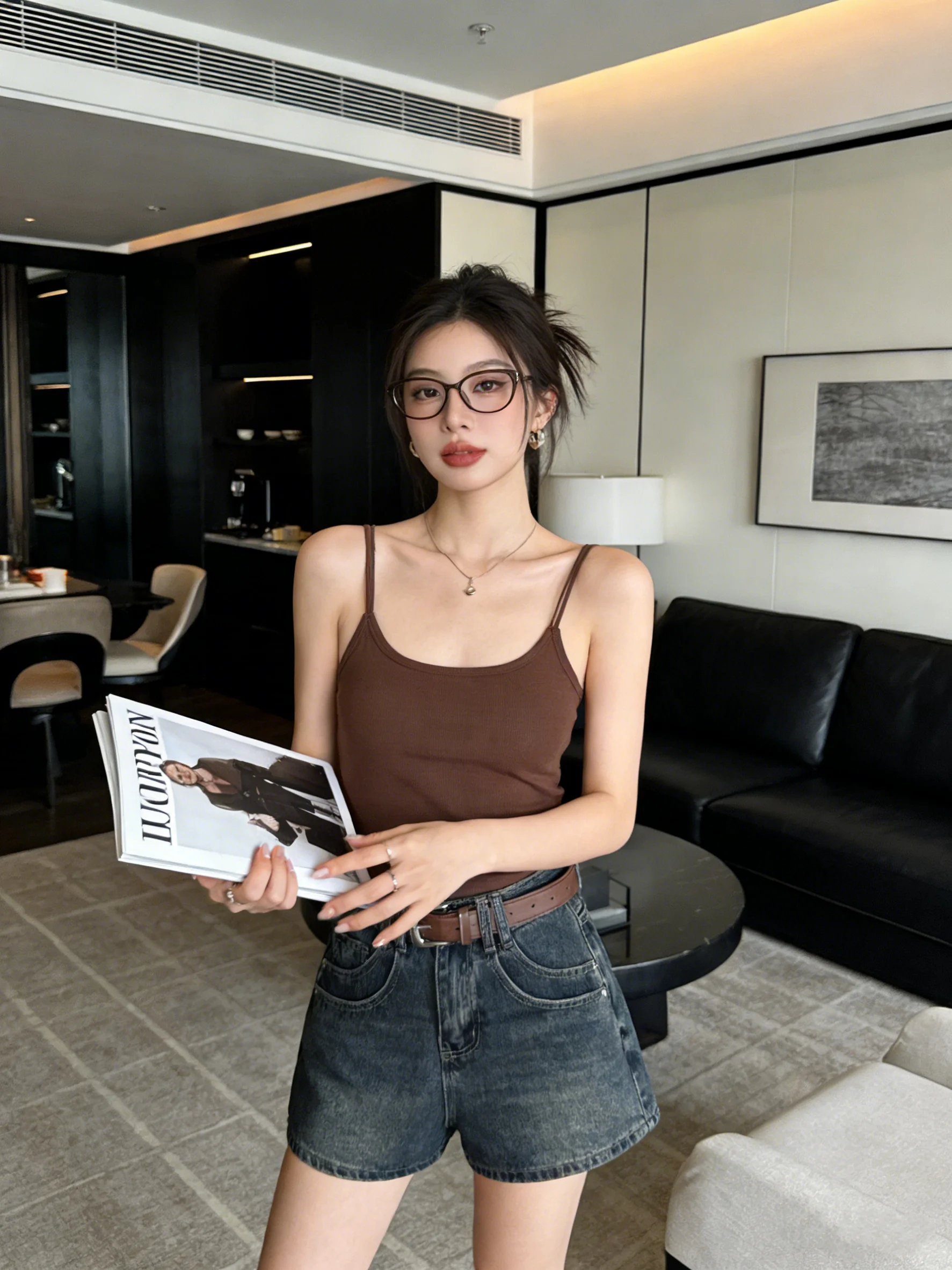 

Женские летние джинсовые шорты с высокой талией, модные, универсальные, свободного кроя, стройнящие, А-силуэт, с широкими штанинами, с эффектом подтяжки ягодиц, хит продаж