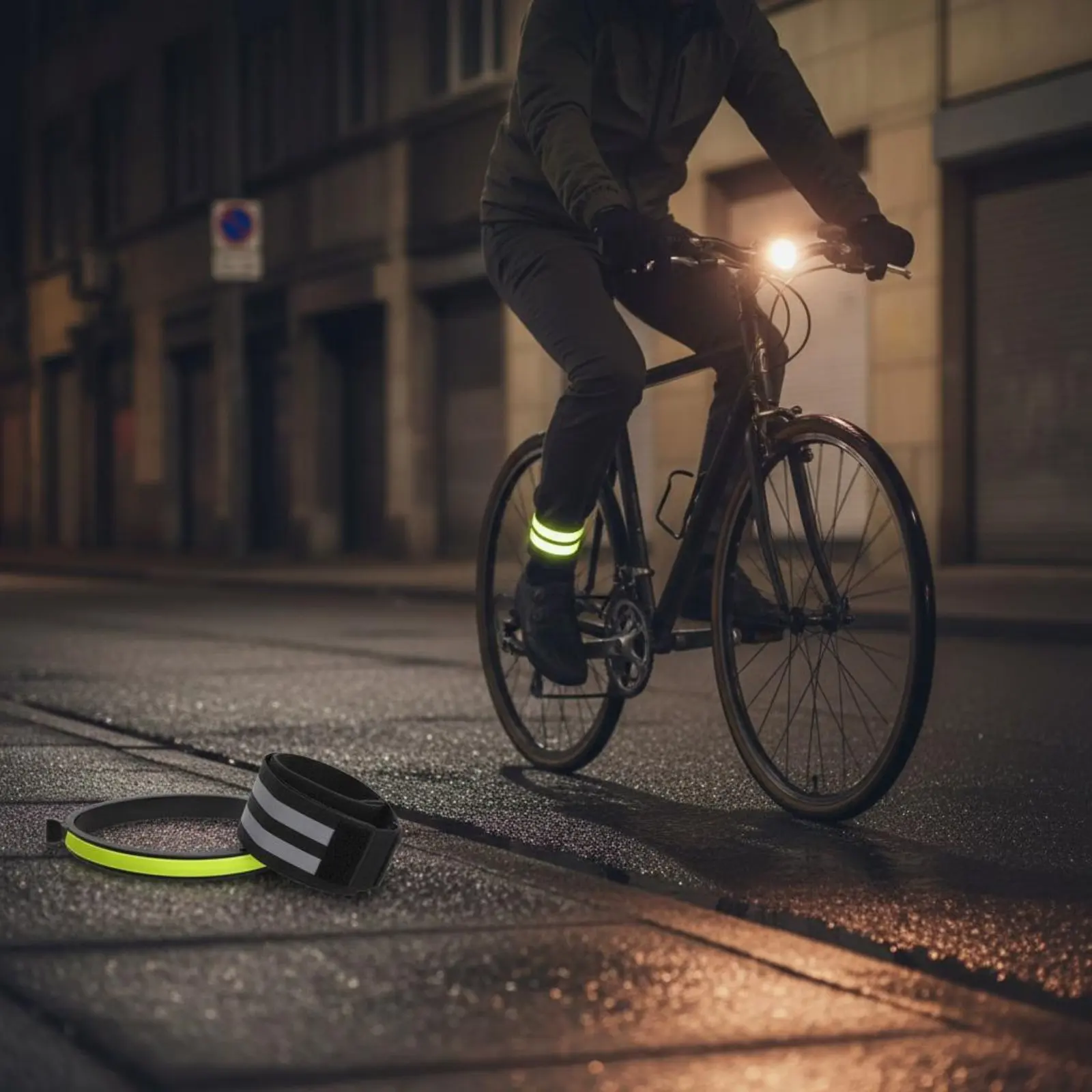 

2 Pieces Reflective Trouser Fastener Long-Lasting Bike Trouser Fastener Cycling Ankle Band Adjustable Reflective Ankle Strap