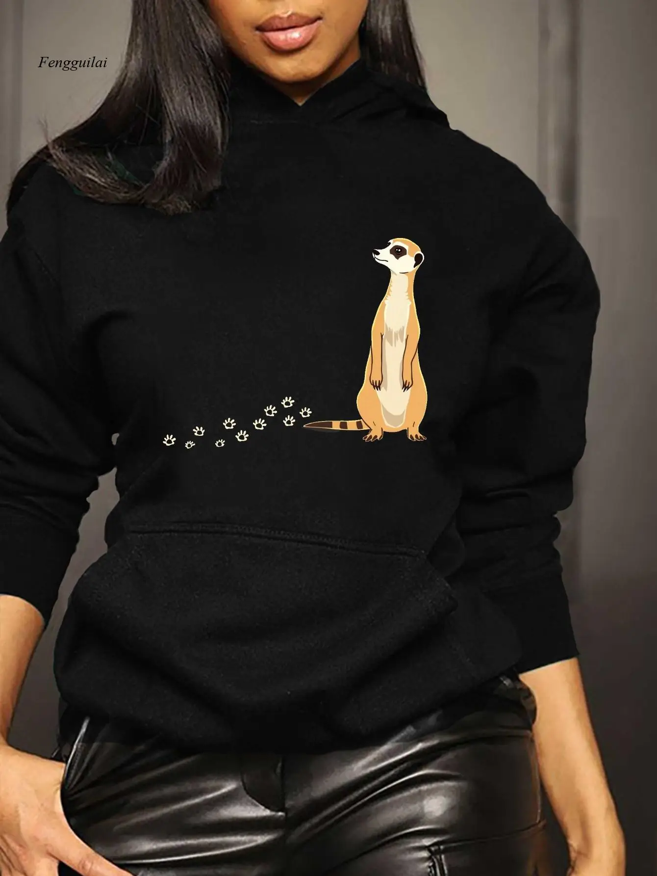 Sweat à capuche rouge imprimé suricate et patte – Design visage et queue de suricate mignon, sweat-shirt à capuche confortable avec poche