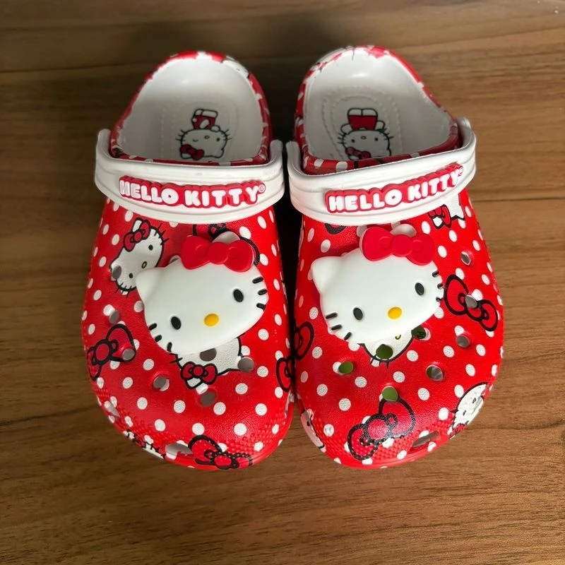 

Miniso Sanrio Hello Kitty Sanrio Hole Sandals Slippers Kt Cat Sandals Kawaii Eva Anime Home Beach Shoes Summer Slippers Kid Gift