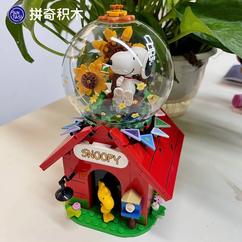 Pantasy Red House Snoopy Retro Home Appliances Building Blocks Decoration Typewriter Coffee Machine Assembly Model Toy Gifts