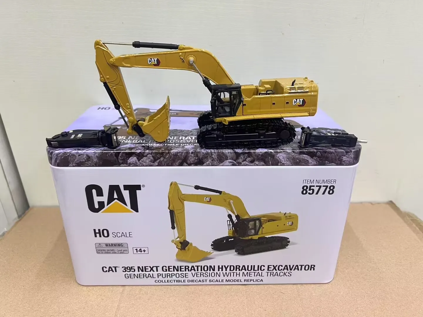 

395 Next Generation Hydraulic Excavator 1/87 HO Scale DM85778 Scene decoration, boy's birthday gift
