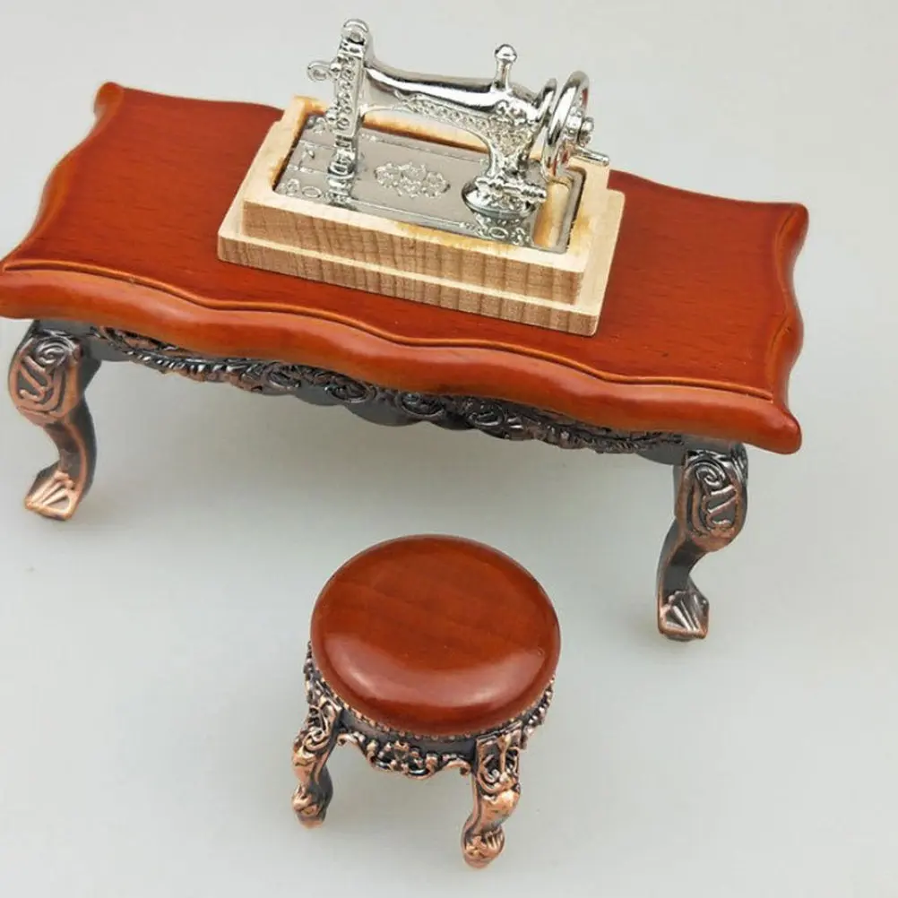 

Mini Sewing Machine Miniature Wooden Decoration Small Sewing Machine Accessory Mini House Furniture Ornament Home DIY Decor