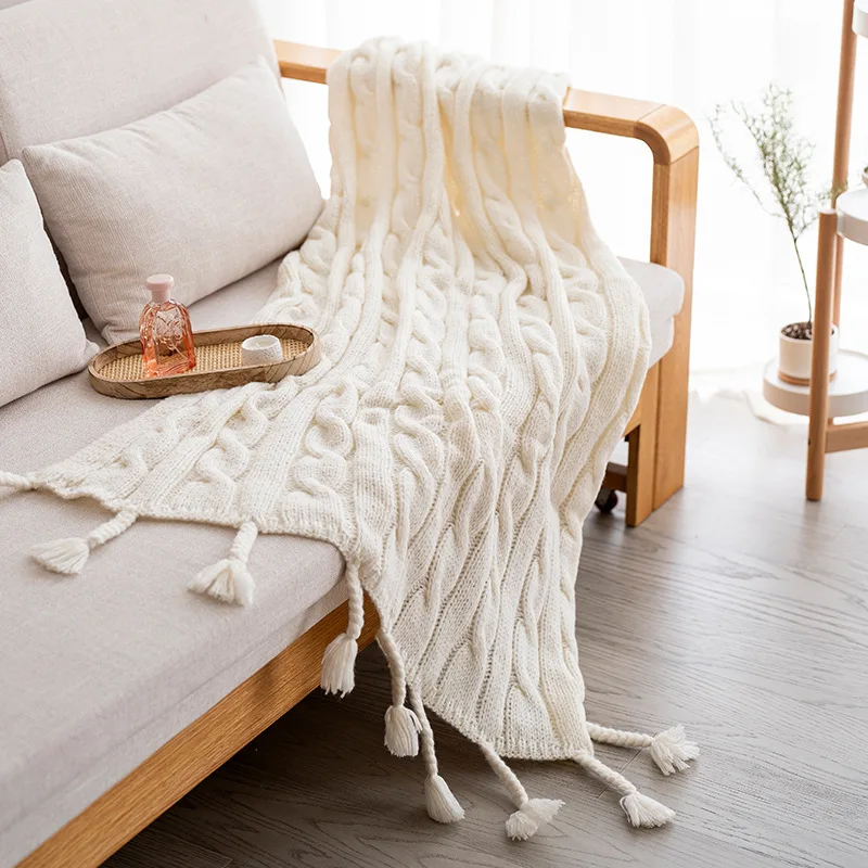 New Knitted Throw Blanket Solid Color Bed Sofa Couch Chunky Knit Bedspread Knitted Throw Blanket with Tassel Embossed Blanket