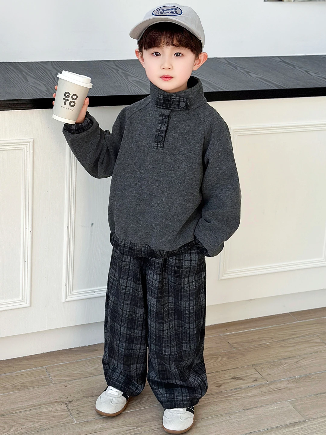 

Весенний модный комплект одежды для мальчиков: клетчатые брюки и свитшот с длинным рукавом, двухсоставный комплект, одежда для малышей, хлопковая смесь, повседневный стиль.